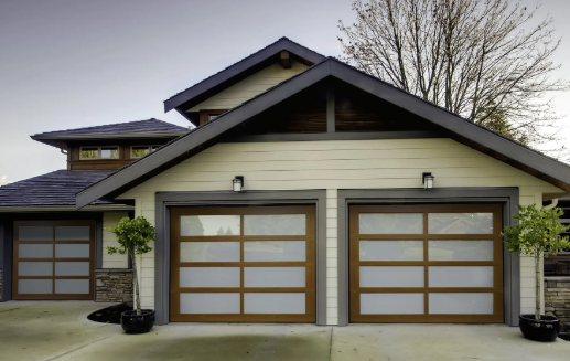 Modern Haas aluminum garage door on contemporary house.